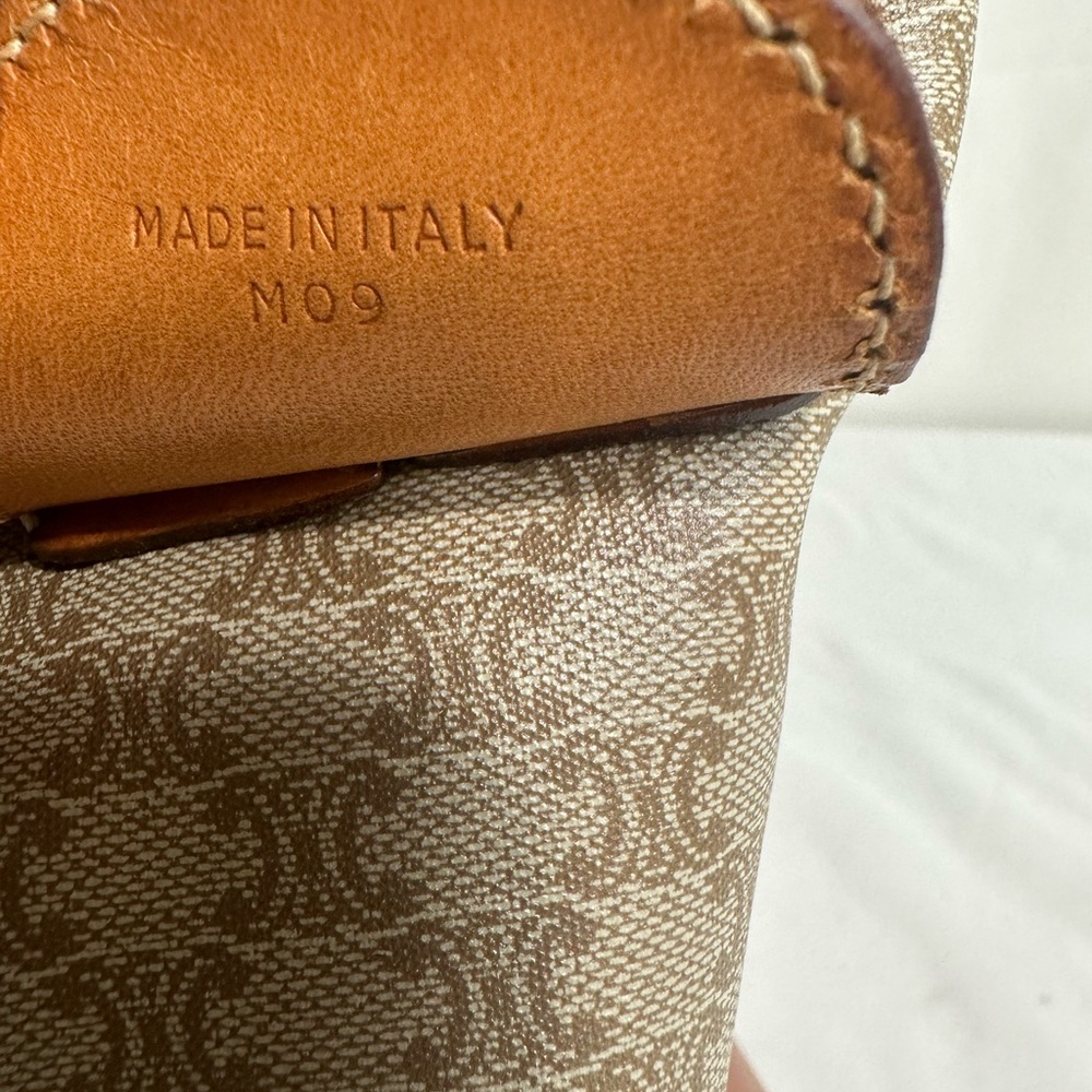 Celine Handbag - Picture 6 of 10